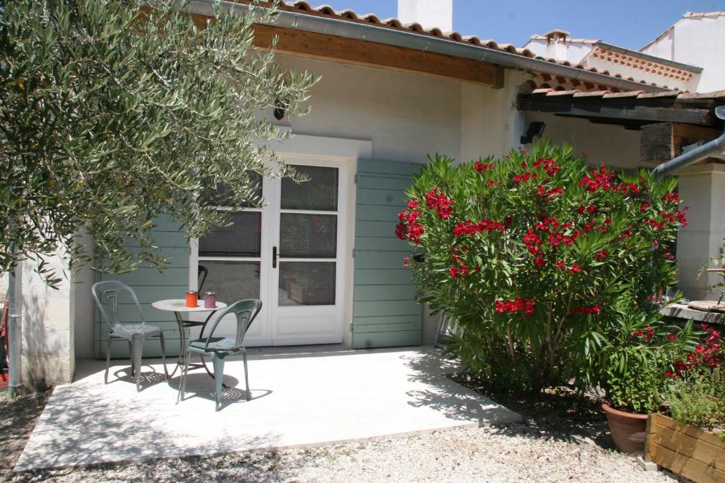 Jardí fora de Mas de l'Estello B&B 