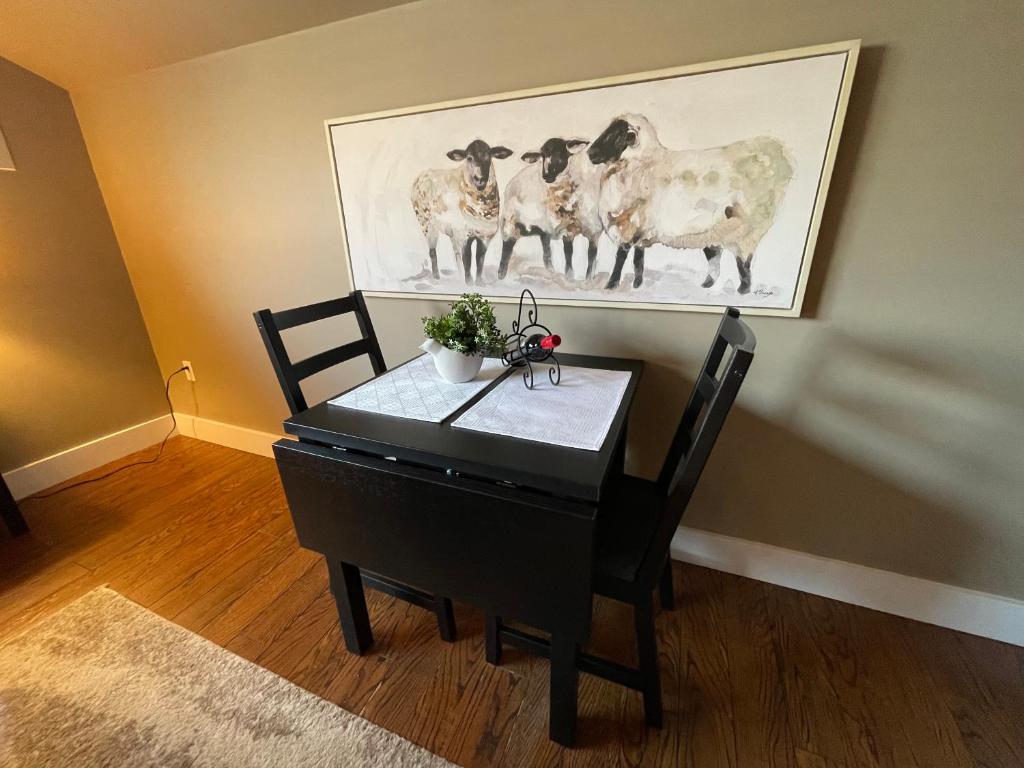 Foto dalla galleria di Cozy loft in Upper Gibsons a Gibsons