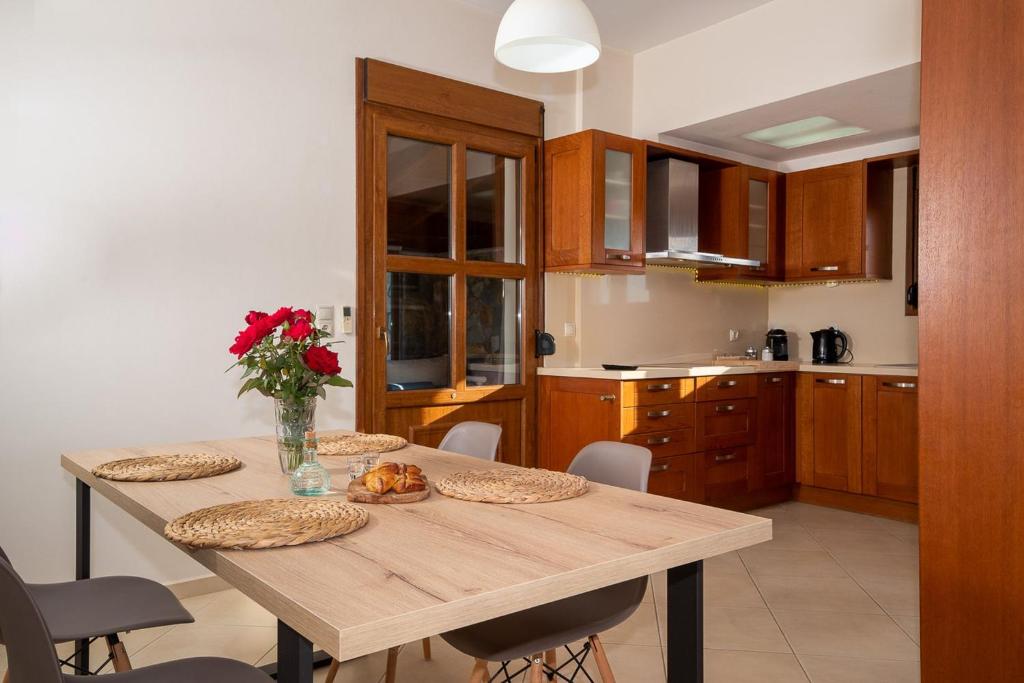 Kuchyňa alebo kuchynka v ubytovaní Vitamin Sea Luxury Villas