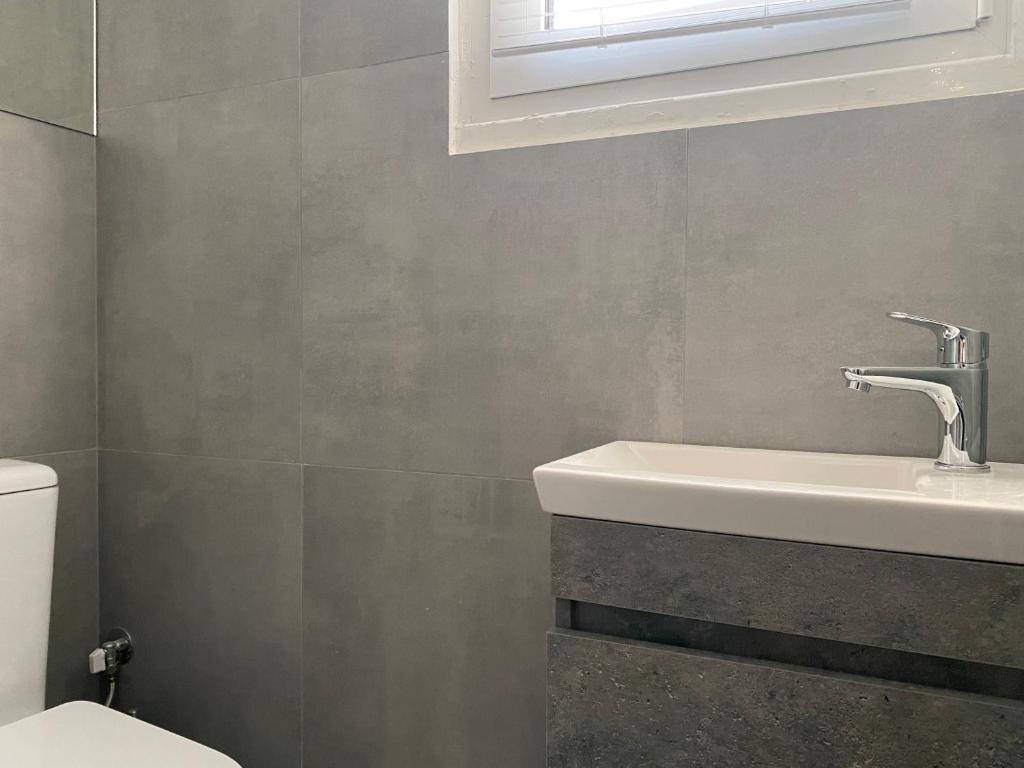 Tiny Little House - 19