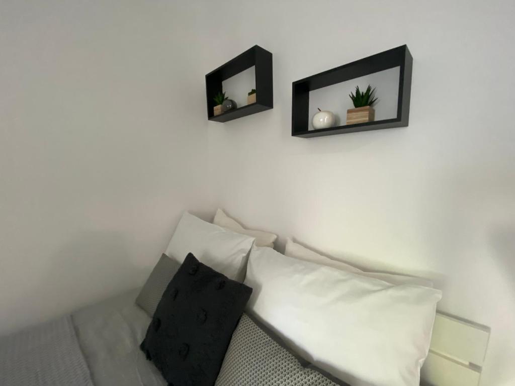 Tiny Little House - 12