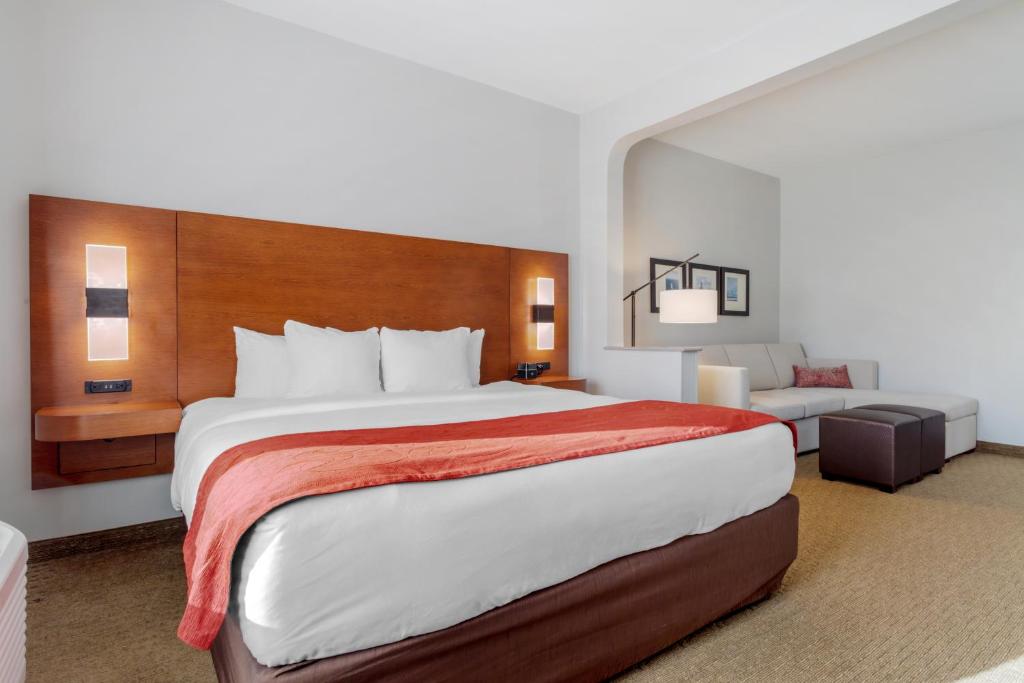 Garner Hotel La Porte - Bay Area photo
