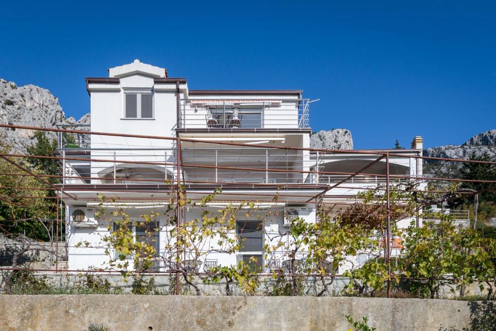 Budova, kde se apartmán nachází