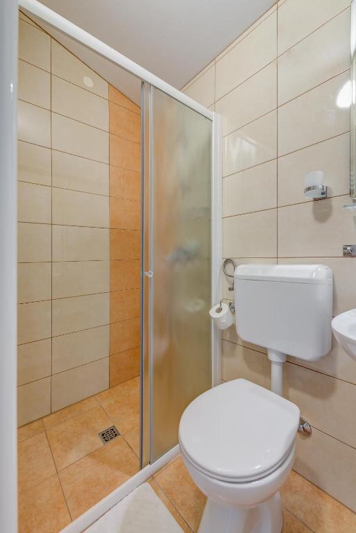 Koupelna v ubytování Pikolo Apartments Omiš