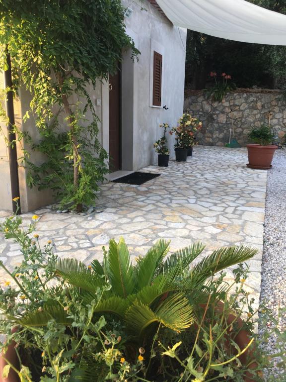 Vonkajšia záhrada v ubytovaní La Terrazza Del Duca