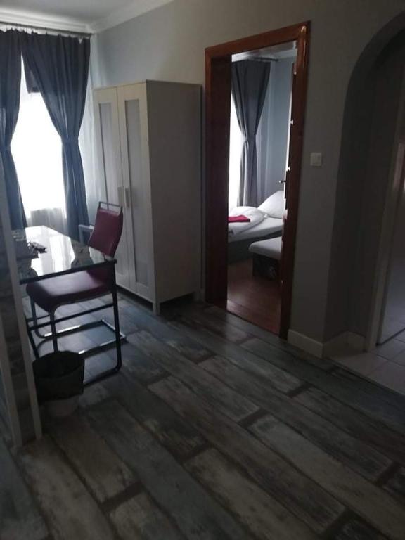Twins - Two-Bedroom Apartment