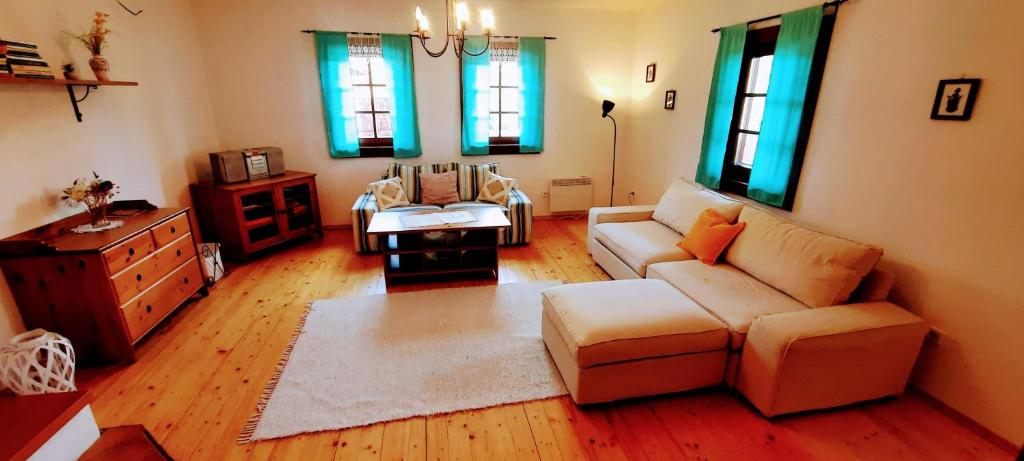 A seating area at Chalupa Levandula