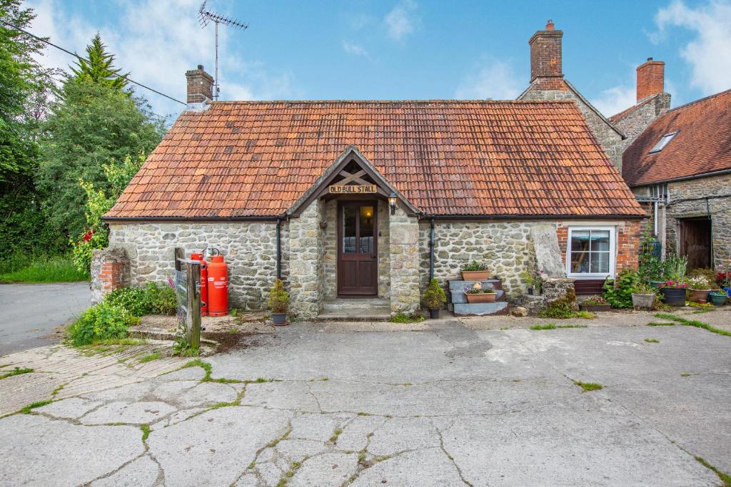 The Old Bull Stall, Penselwood (updated prices 2024)