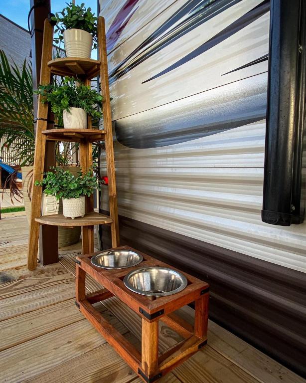 Balkón nebo terasa v ubytování El Camper RV with pool.