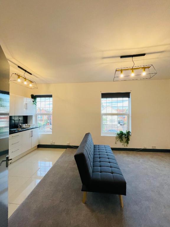 Yo Room Apartments- Next To City Centre Apartment - With Free Parking