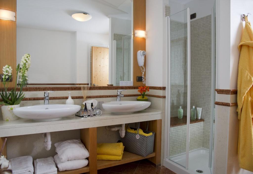 Koupelna v ubytování Wellness Hotel Lupo Bianco