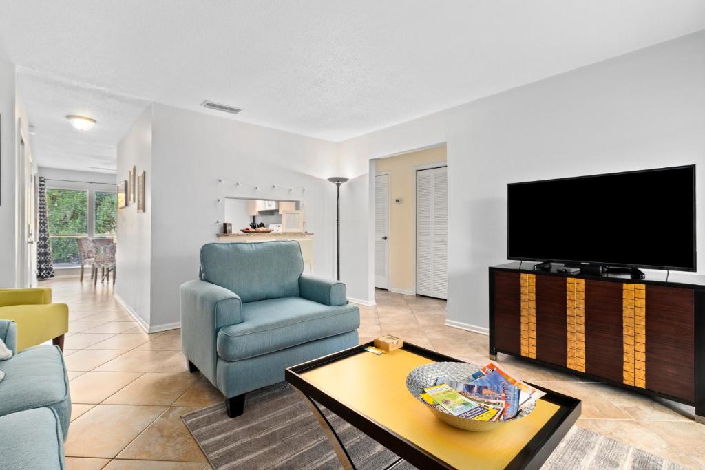 Shell house retreat - Two-Bedroom Apartment
