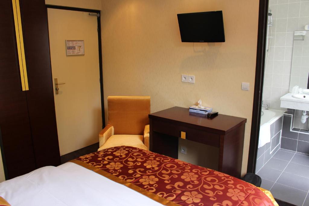 Hôtel des Buttes Chaumont - Resim 17