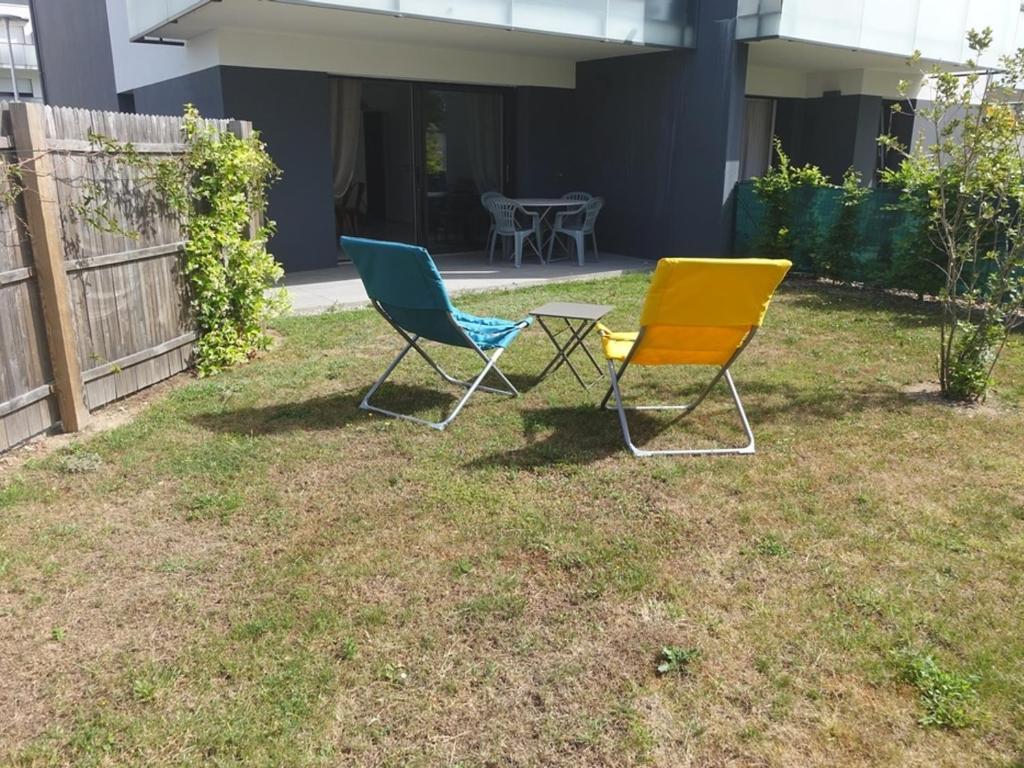 Kebun di luar Appartement Sarzeau, 2 pièces, 4 personnes - FR-1-639-67