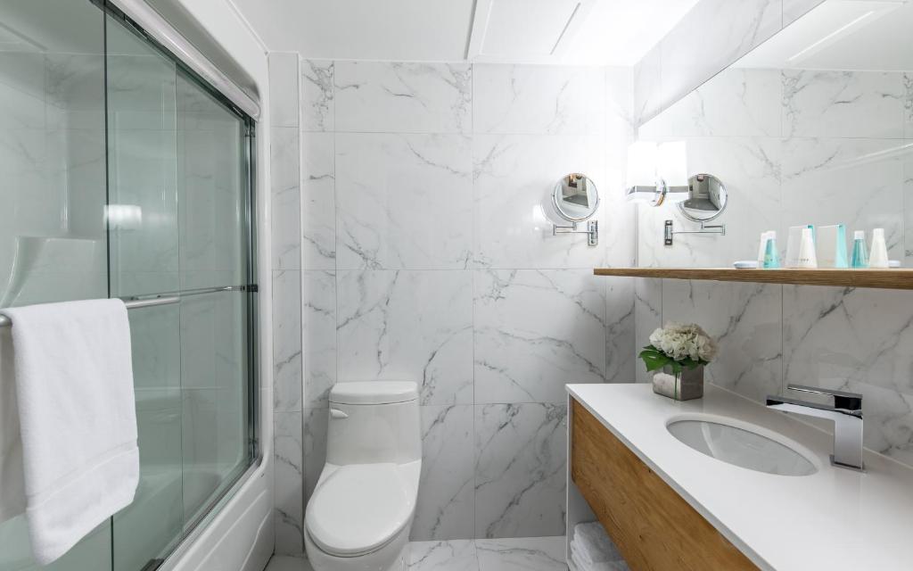 Photo from Hotel de la Rive in Sorel, Quebec, Canada