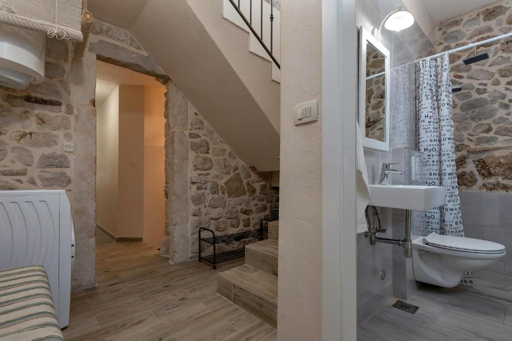 Kúpeľňa v ubytovaní Holiday House Nede