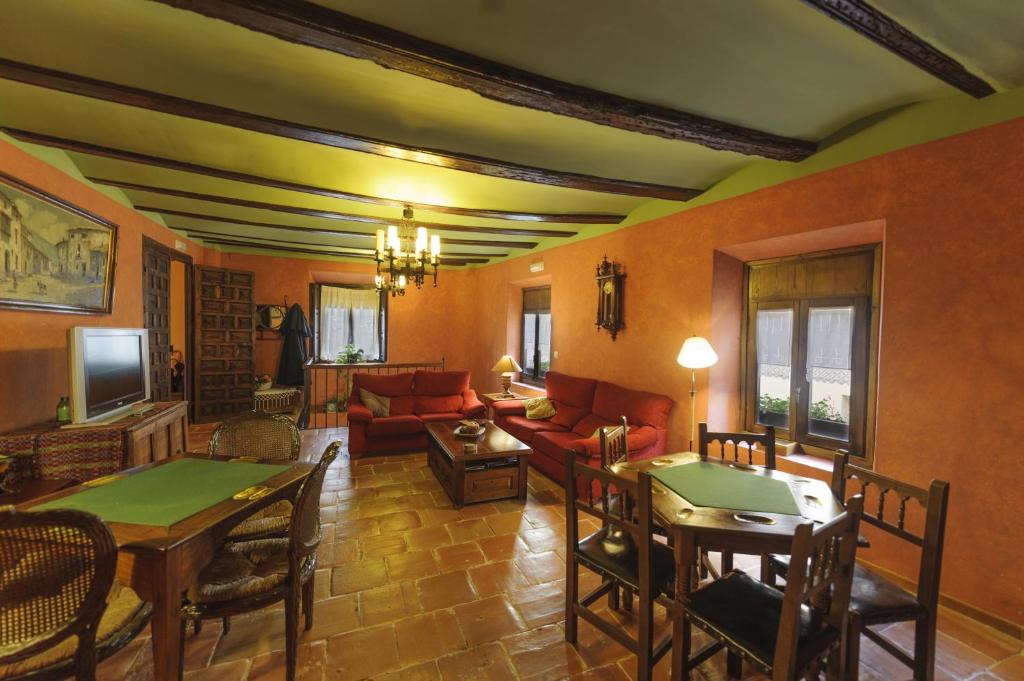 Posezení v ubytování Hotel Los Leones - Adults Only