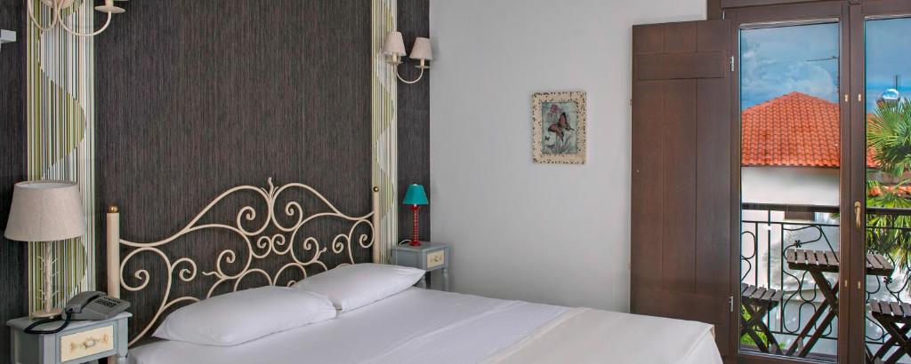 Polys Guest House - Habitación Triple Superior
