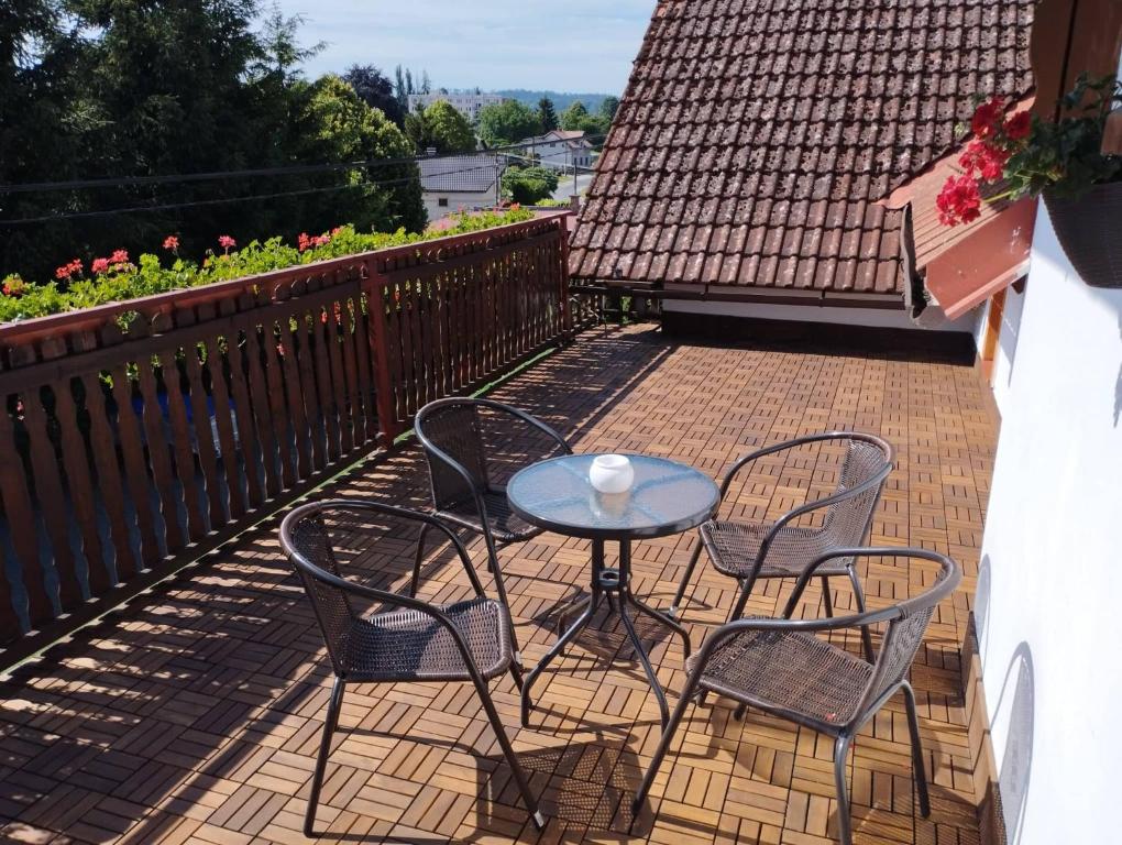 Balkón nebo terasa v ubytování Penzion Restaurace u Helferů