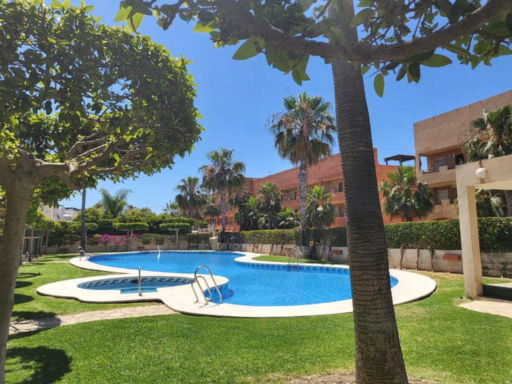 Bazén v ubytovaní ¡Espectacular Marvel®Ático con piscina privada en primera línea de Vera-Playa! alebo v jeho blízkosti