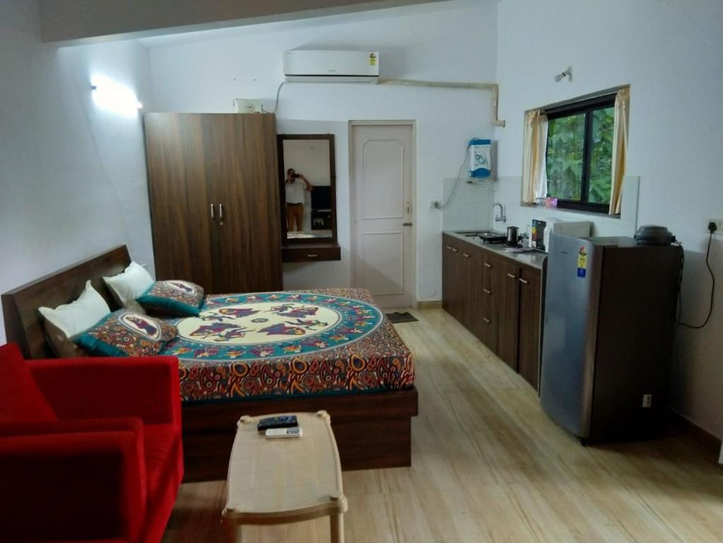 Kuchyň nebo kuchyňský kout v ubytování Our Nest - A cozy apartment near Palolem beach with power backup facility