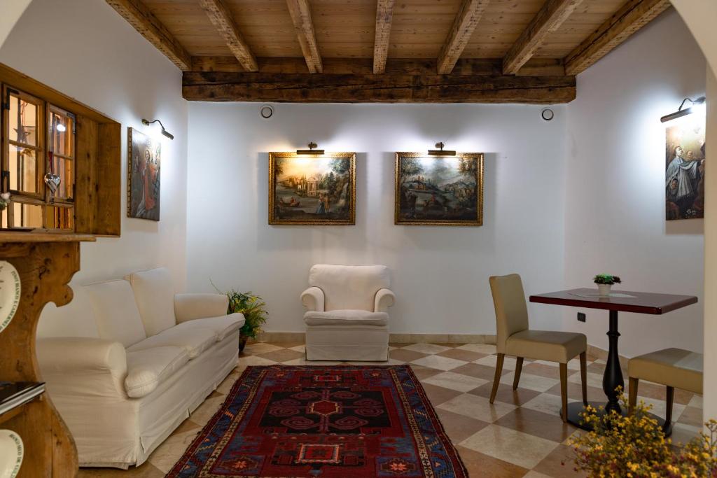 Część wypoczynkowa w obiekcie Hotel Relais Vecchio Maso