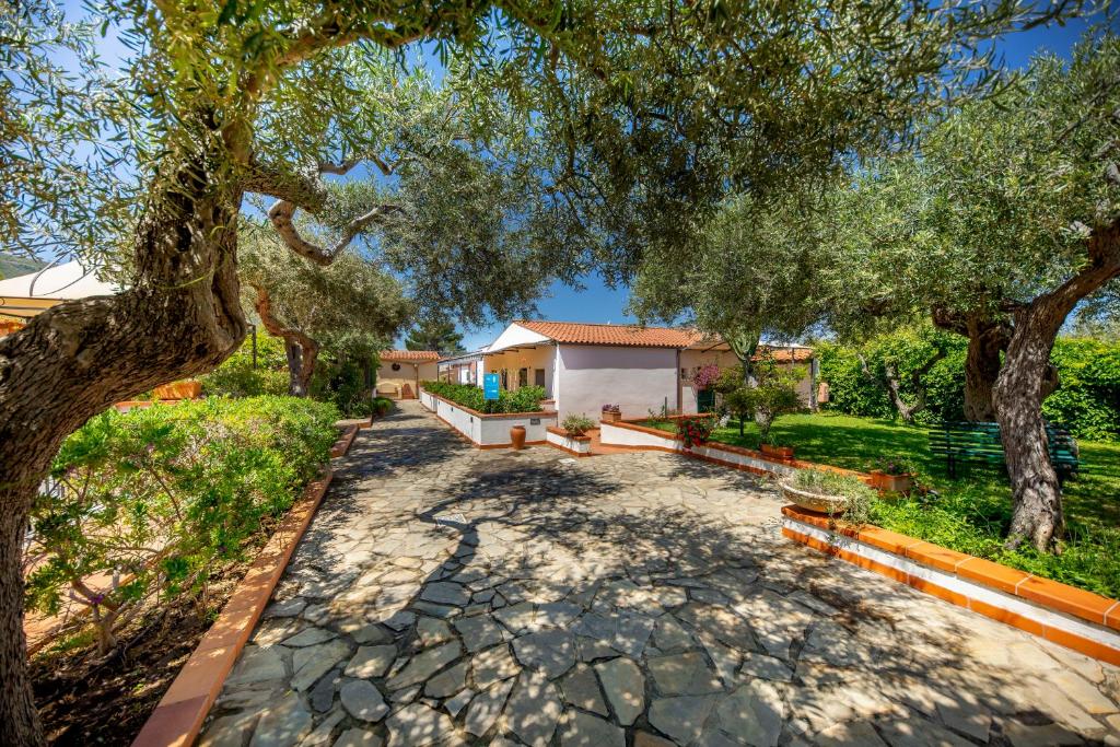 Zahrada ubytování Hotel Baia Del Capitano
