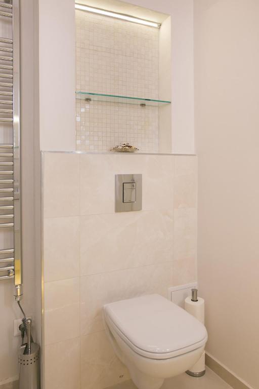 Koupelna v ubytování PANNI Stylish two bedroom flat by Andrássy Street
