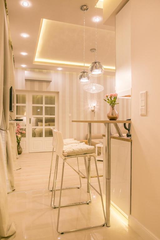 Fotografie z fotogalerie ubytování PANNI Stylish two bedroom flat by Andrássy Street v Budapešti