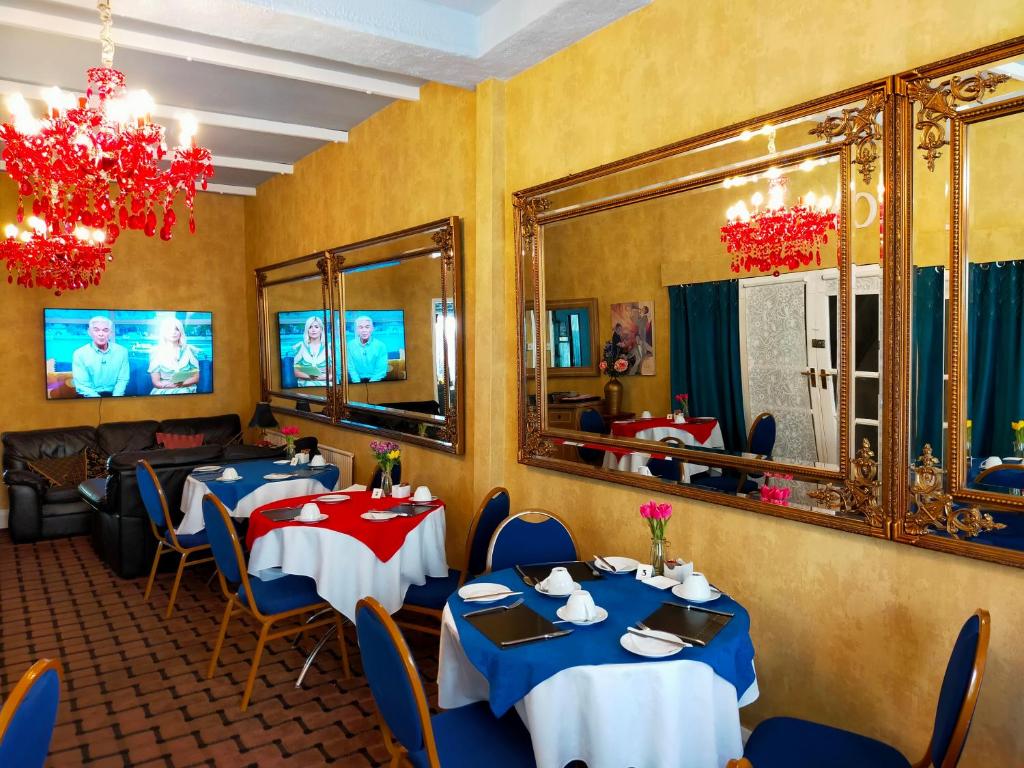 Hotel Babylon - Resim 8