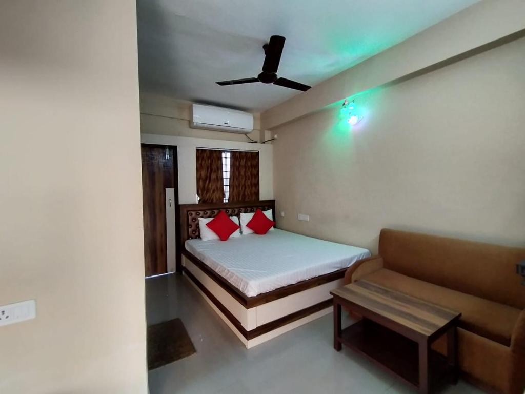 Gallery image of 300M FROM BEACH GLORIAS HOTEL BEACH VIEW in Mandarmoni