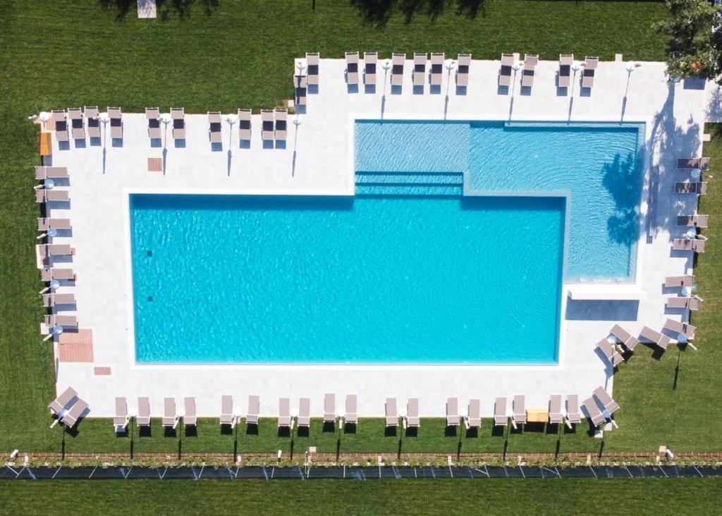 Bazén v ubytování Aldero Hotel nebo v jeho okolí