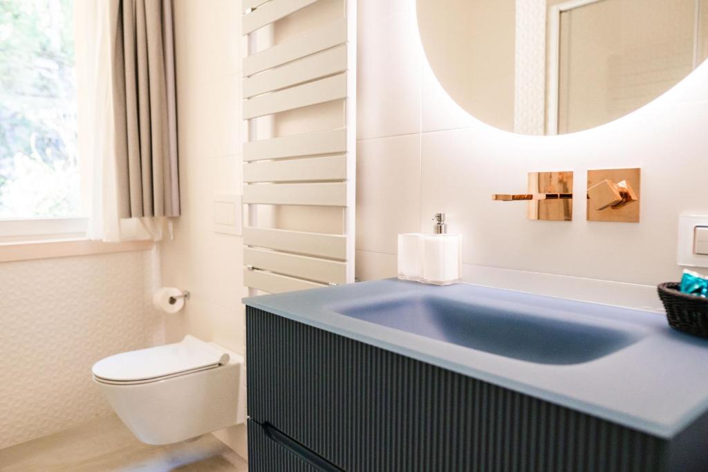LUXURY SUITES ROCOPOM - Lake Front - Standard King Room