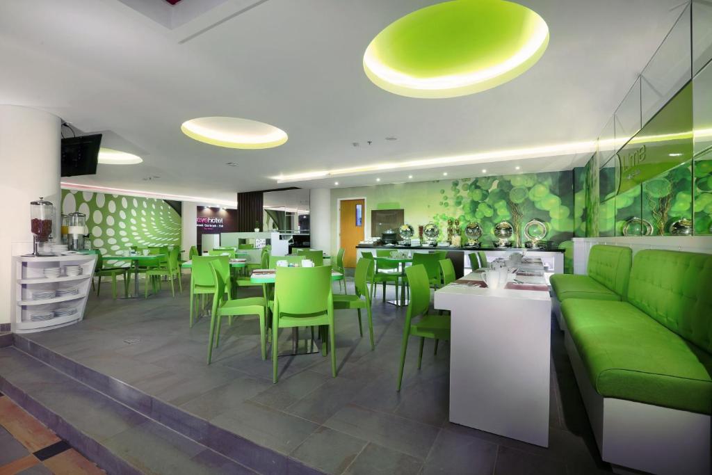 Liburan Tak Terlupakan di favehotel Sunset Seminyak Kabupaten Badung - Masakan Lezat di Restoran favehotel Sunset Seminyak