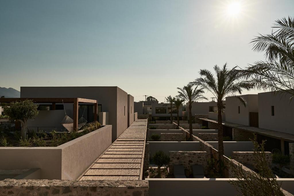 Theros All Suite Hotel - Adults Only - 1