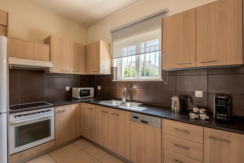 Azure Beach Villas - 5