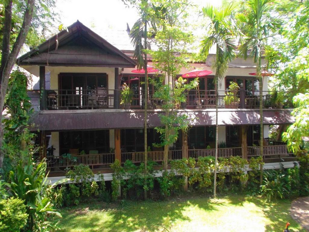 Zahrada ubytování Baantawan Guesthouse Pai
