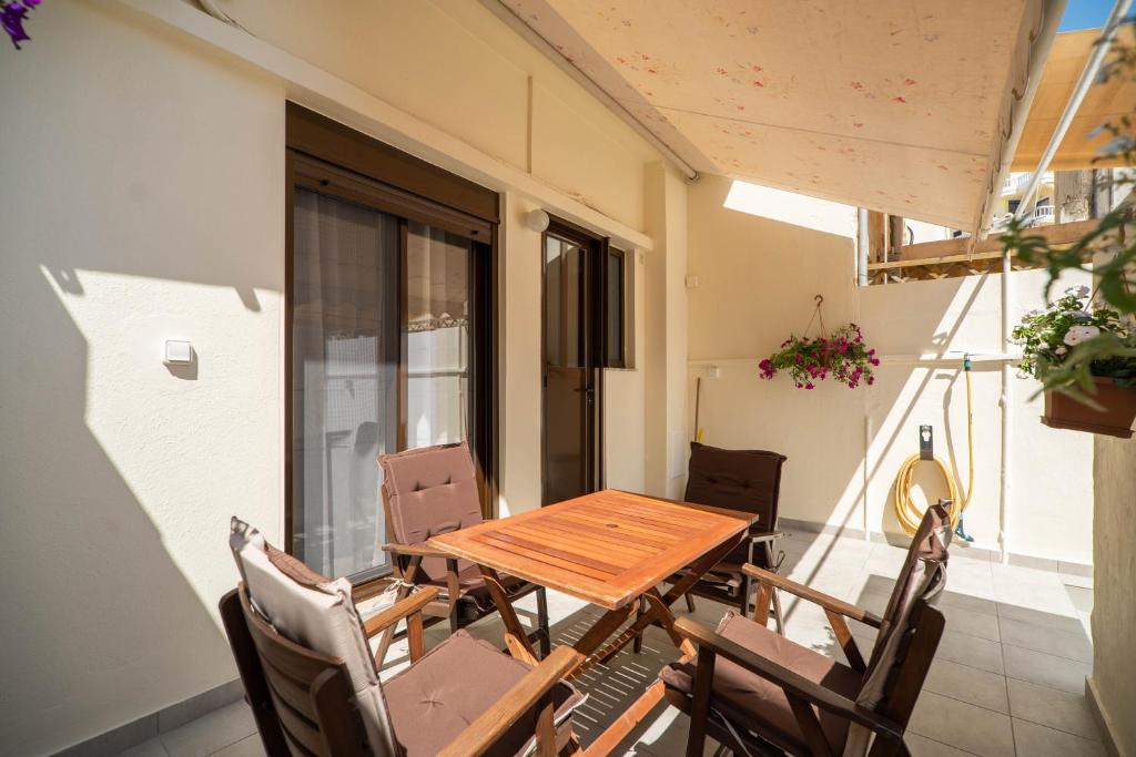 Casa Armonia with Beach at your Doorstep by 8essentially