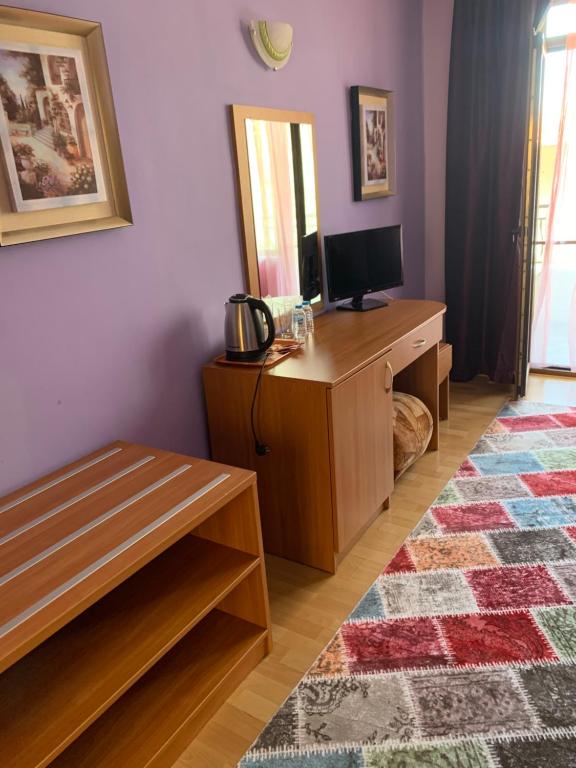 TV a/nebo společenská místnost v ubytování Guest rooms Sveti Nikola