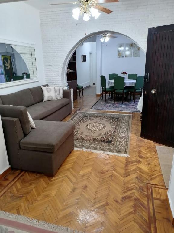 Posezení v ubytování Serenity Garden Oasis near Maadi Grand Mall & CAC