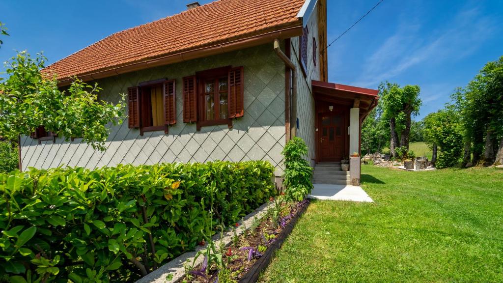 Vonkajšia záhrada v ubytovaní Kuća za odmor Feniks 3