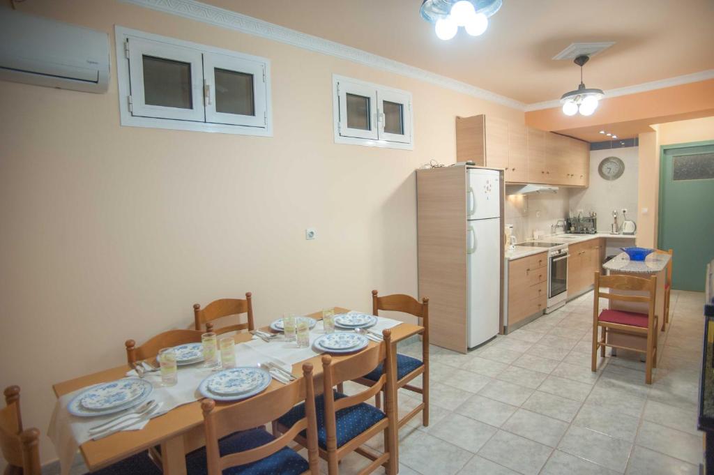 Kuchyňa alebo kuchynka v ubytovaní A Central Apartment