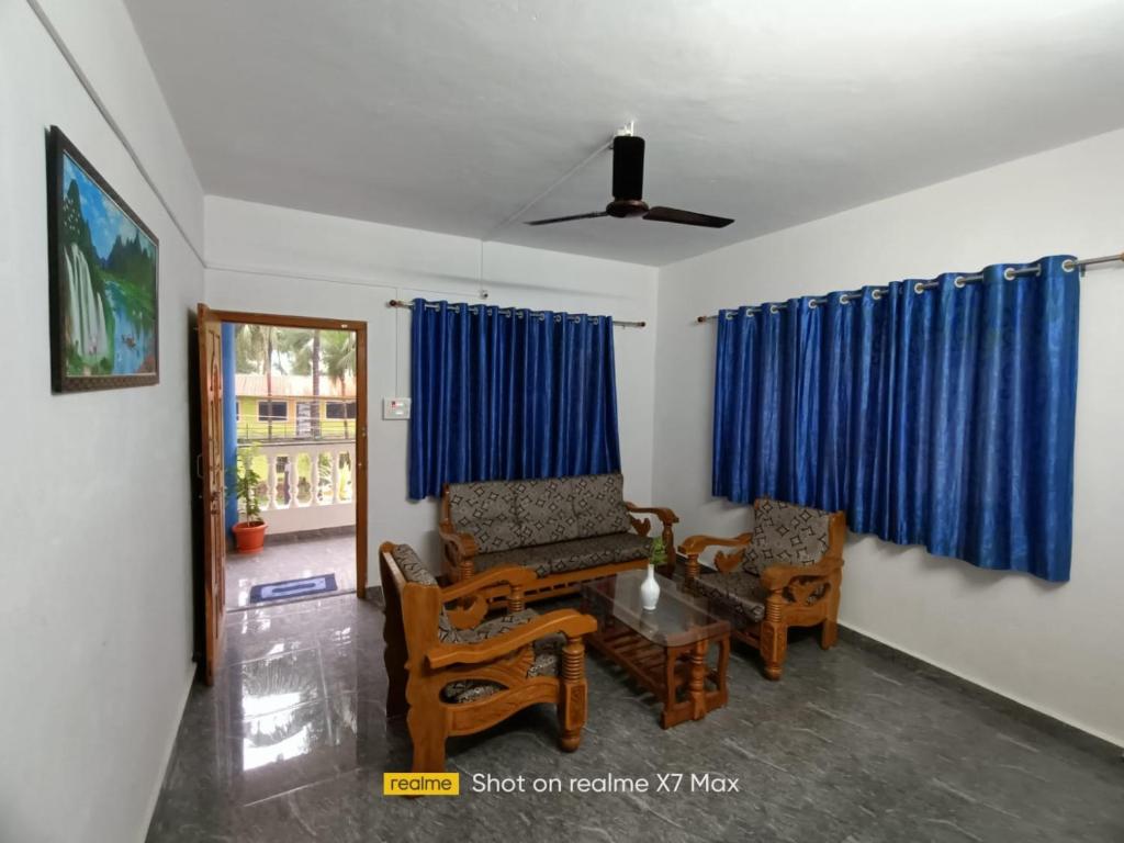Гостиная зона в Palolem Sunrise Apartment