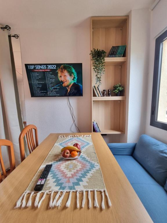TV a/nebo společenská místnost v ubytování Tenerife Beach Apartment Adeje