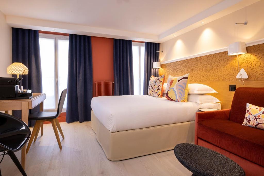 Postel nebo postele na pokoji v ubytování Hotel Elysees 8