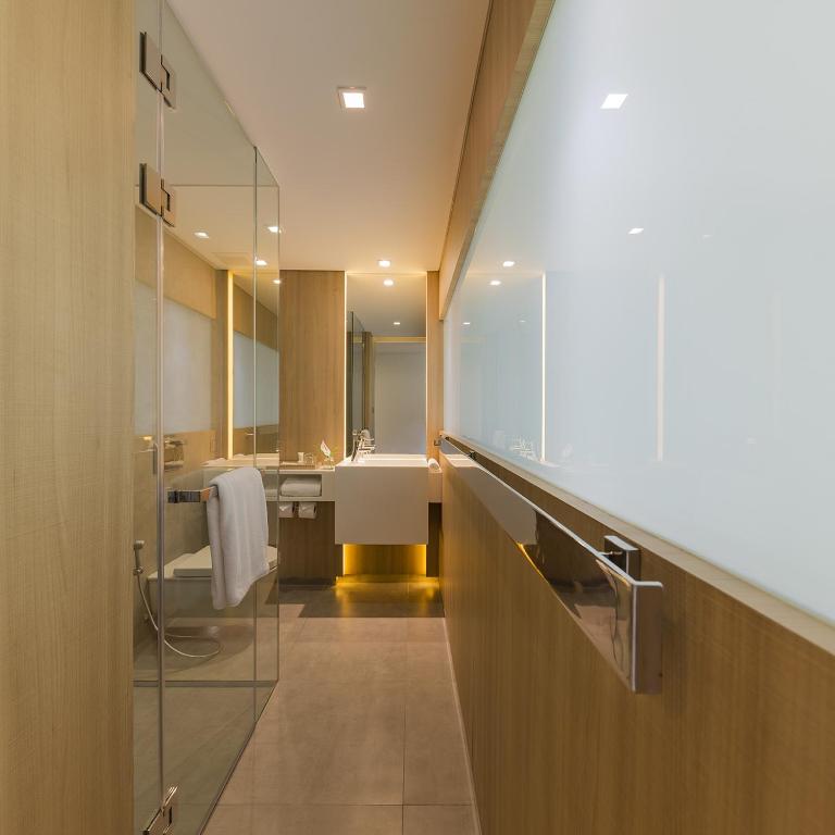 Ad Lib Hotel Bangkok - 11