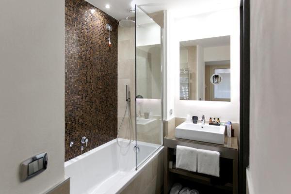 Trevi Palace Hotel - Resim 18