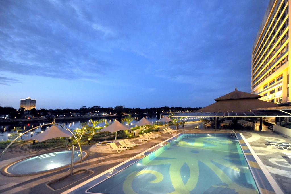 Bazén v ubytování Grand Margherita Hotel nebo v jeho okolí