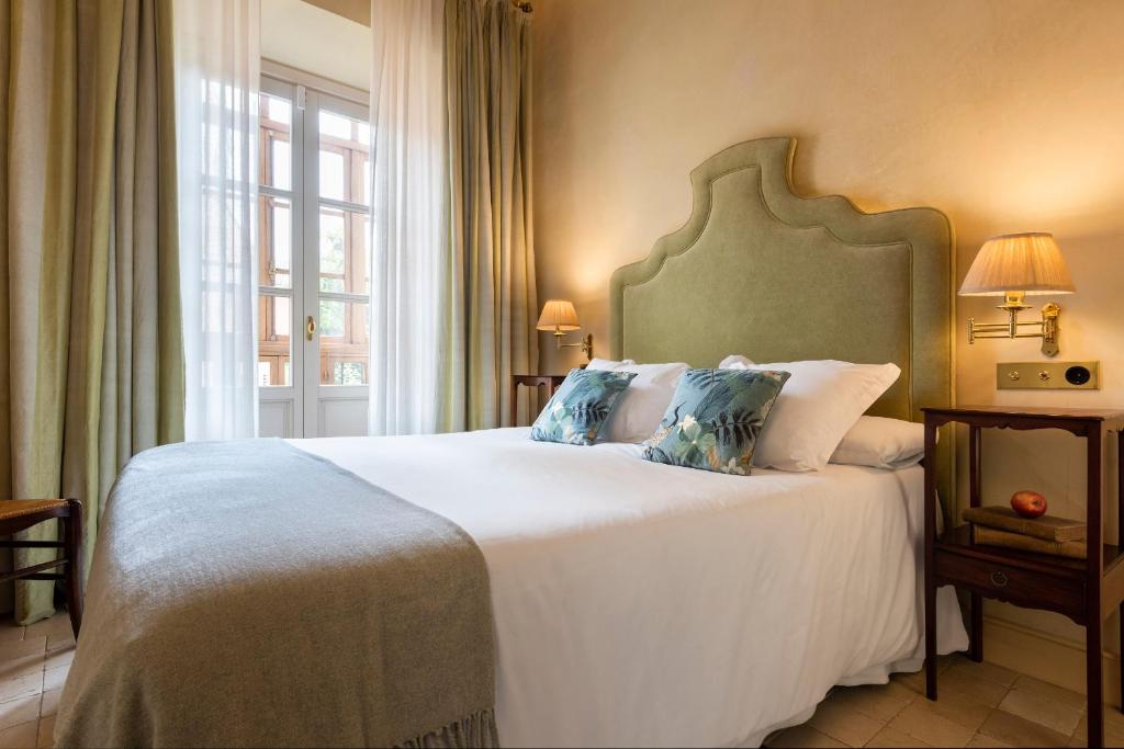 CH Apartments Boutique - 11