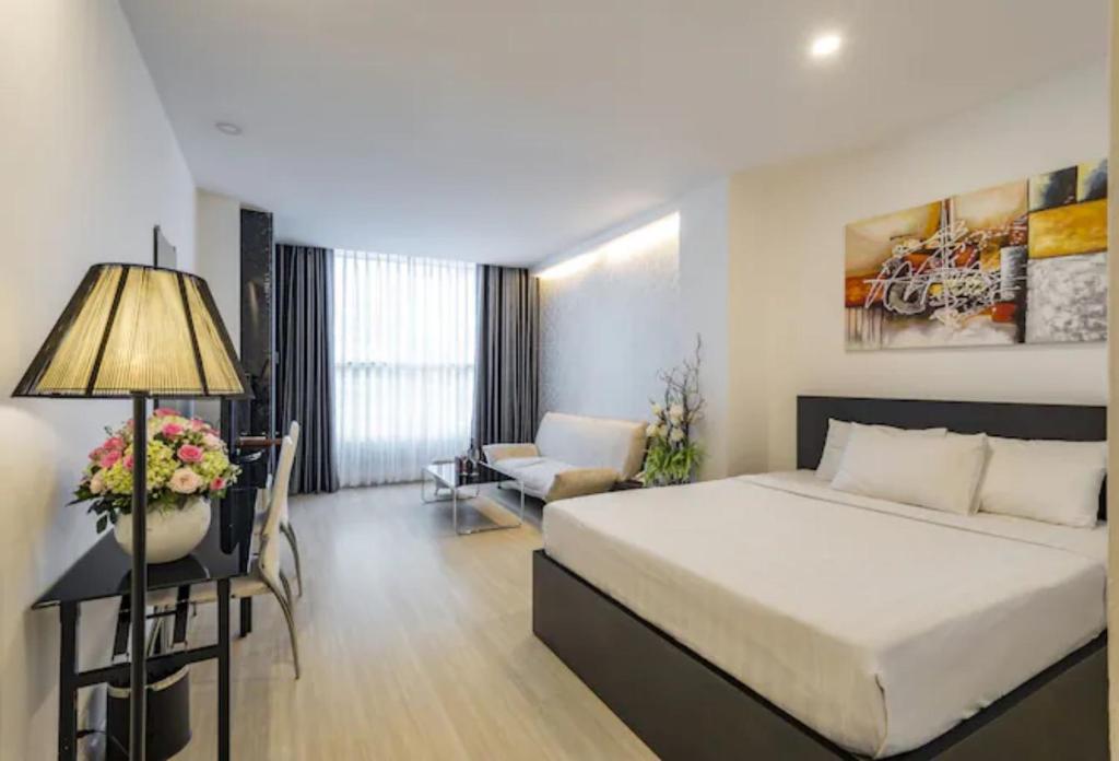 The One Premium Hotel, TP. Hồ Chí Minh (giá cập nhật 2025)